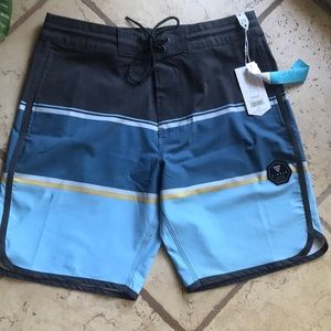 Vissla boardshorts NWT